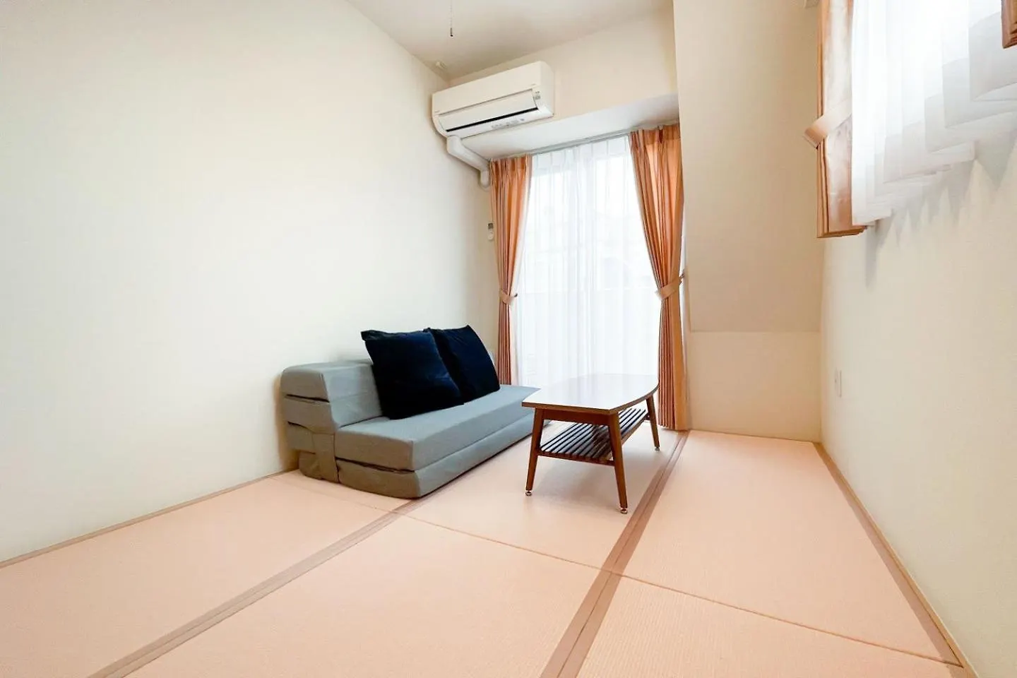 Crest Court Kagurazaka Apartment Tokyo 0*,  Japan